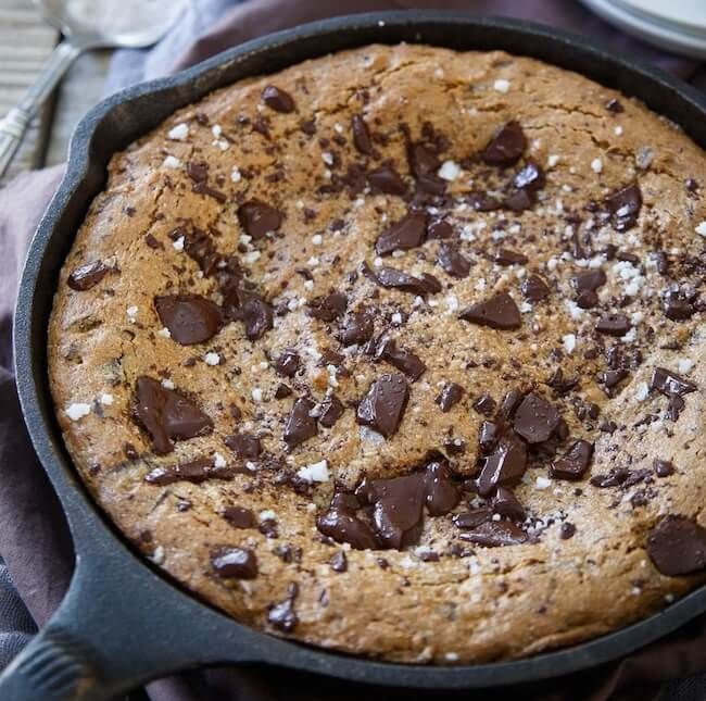 Cast-Iron-Skillets-cookie