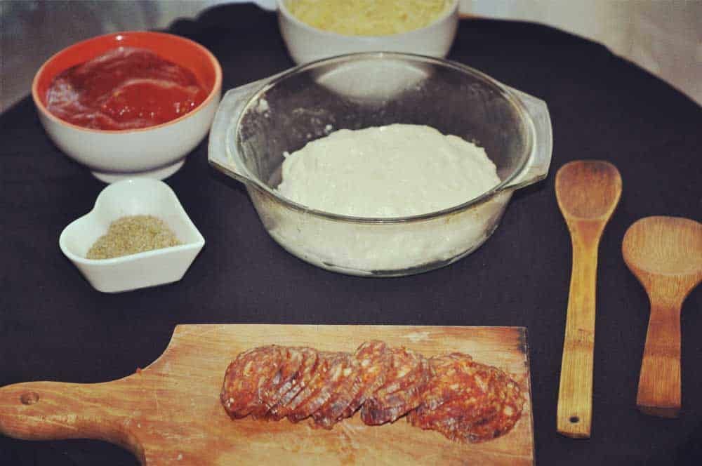 Deep-Dish-Pizza-Ingredients