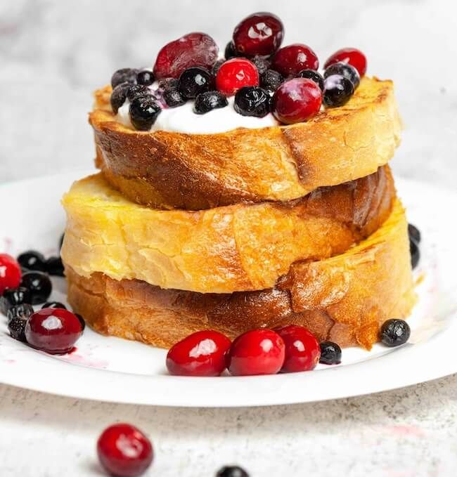 French toast with Greek yogurt & mixed berries