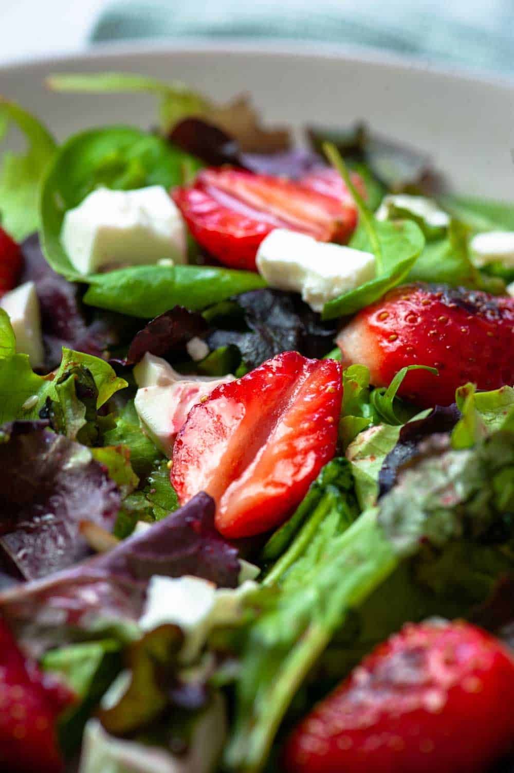 Fresh-Green-Salad-with-strawberries-Recipe
