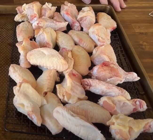 How to prepare crispy smoked chicken wings