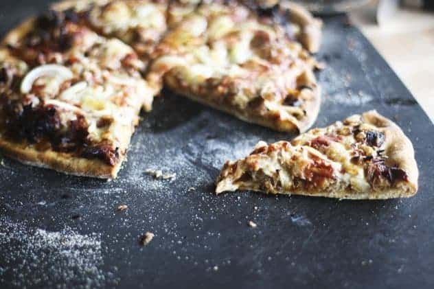 barbecue-pulled-pork-pizza