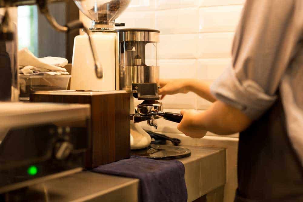 best-4-cup-coffee-maker-using