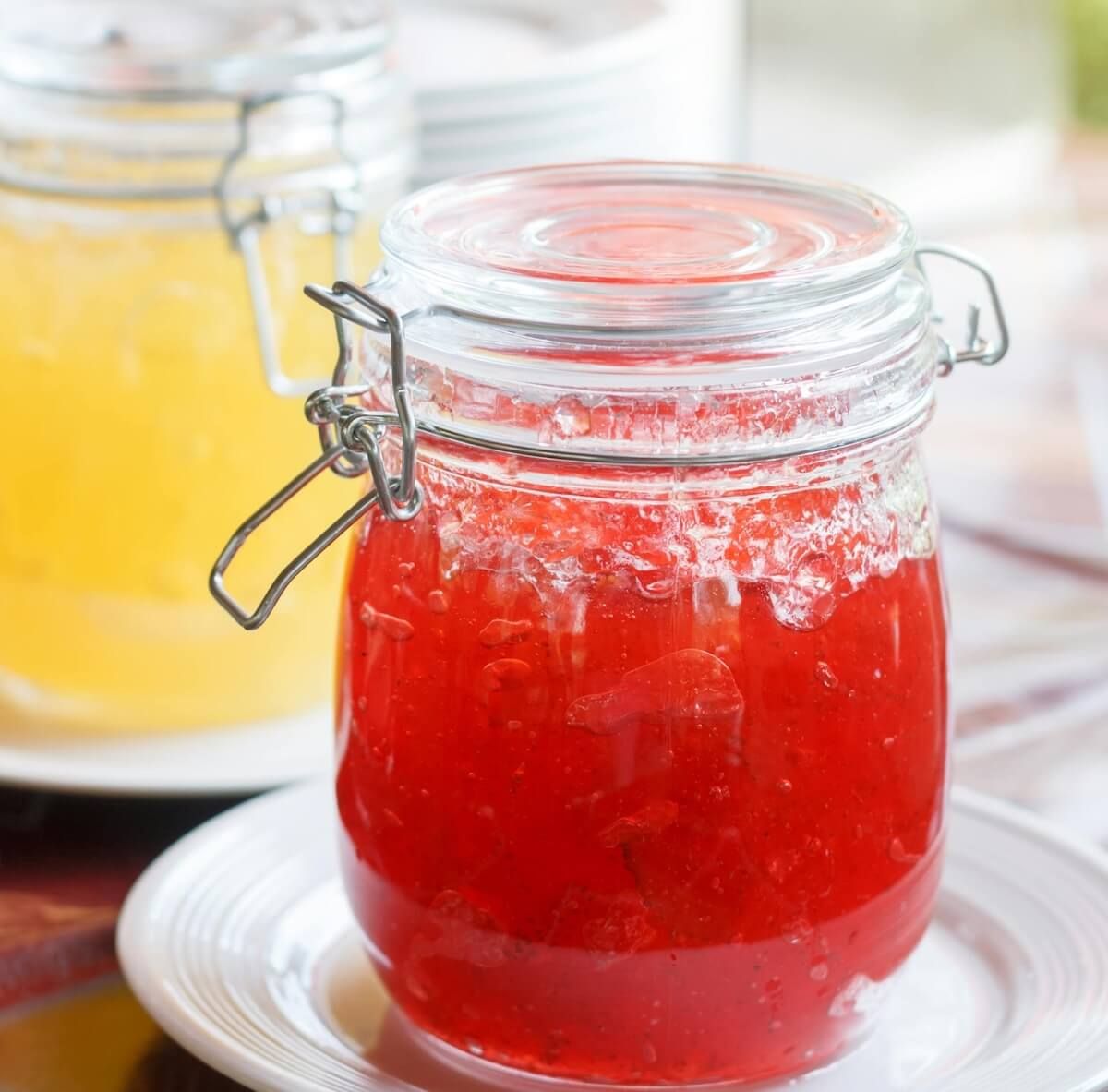 does jelly need to be refrigerated?