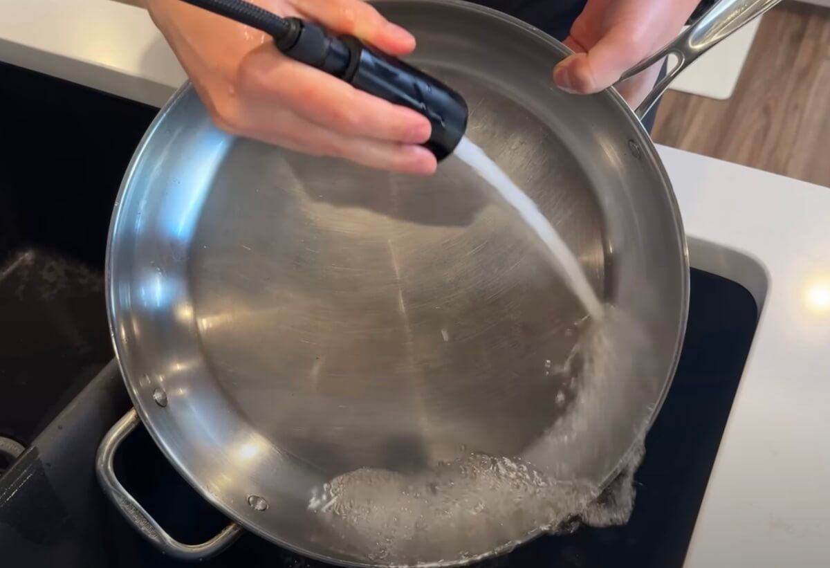how do you clean stainless steel pan? how do you clean stainless steel pan?