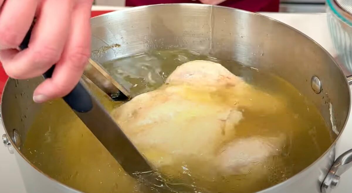 how long does chicken broth last in fridge?