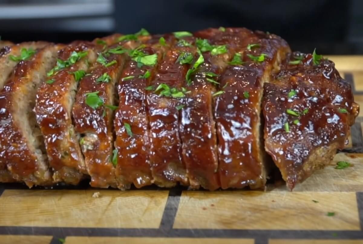 how long does cooked meatloaf last in the fridge or freezer?