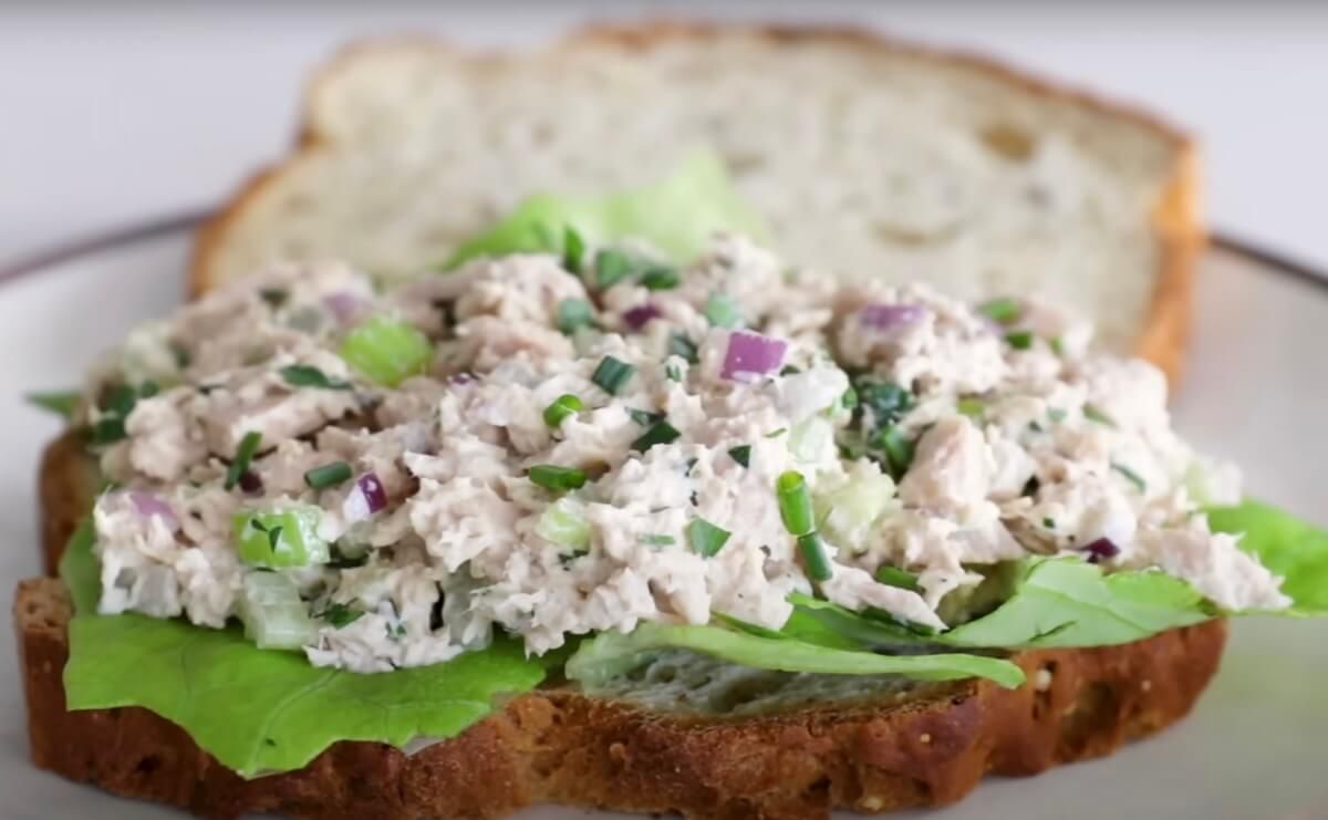 how long is tuna salad good for?