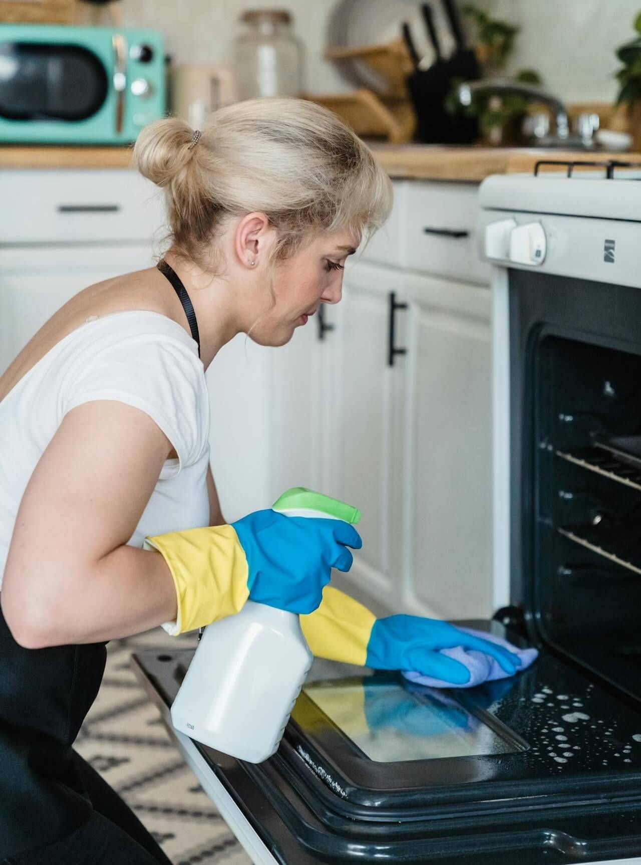 how to clean a kitchen?