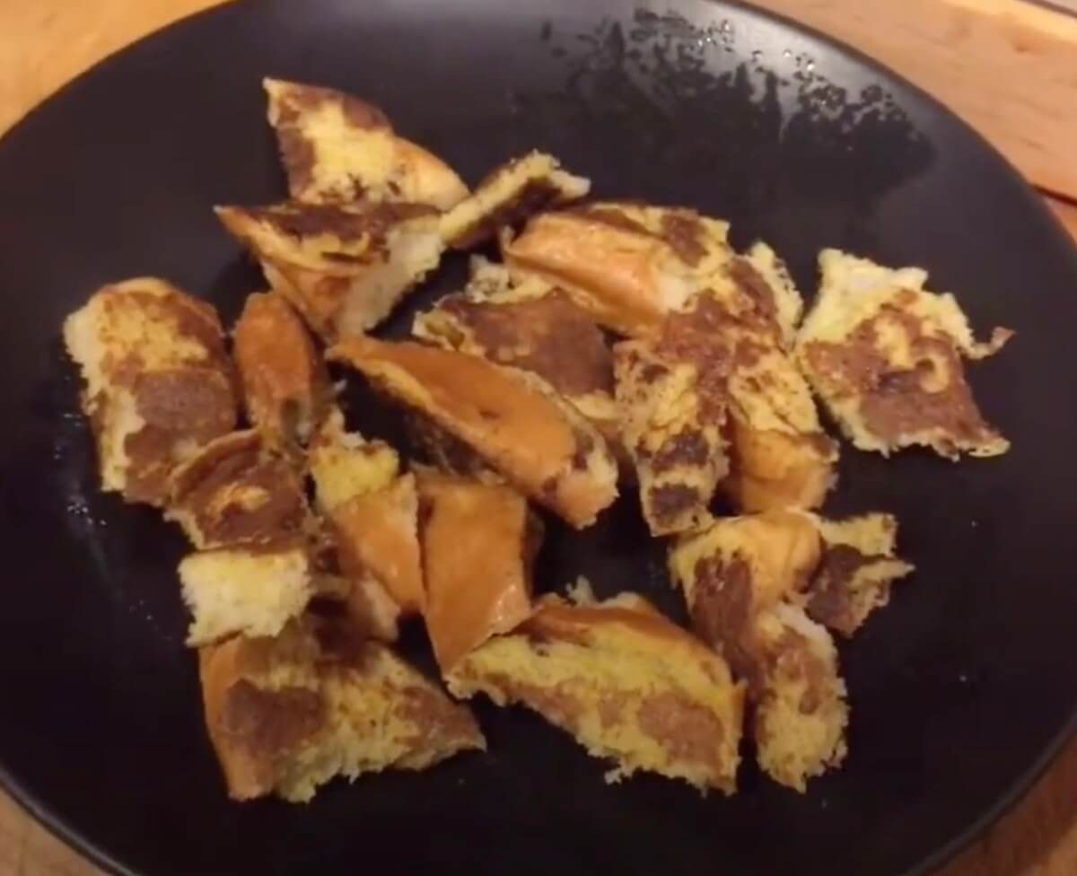 how to reheat french toast