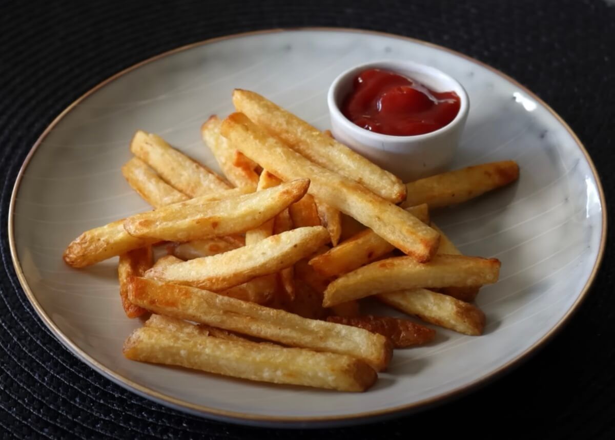 how to reheat leftover fries