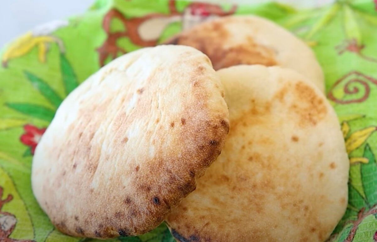 how to reheat pita bread