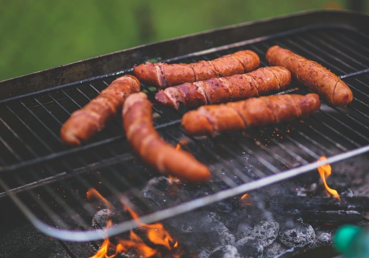 how to smoke sausage?