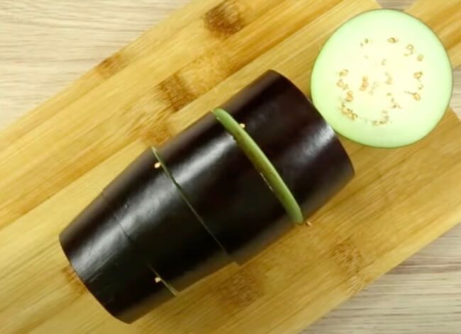 medium-sized eggplant