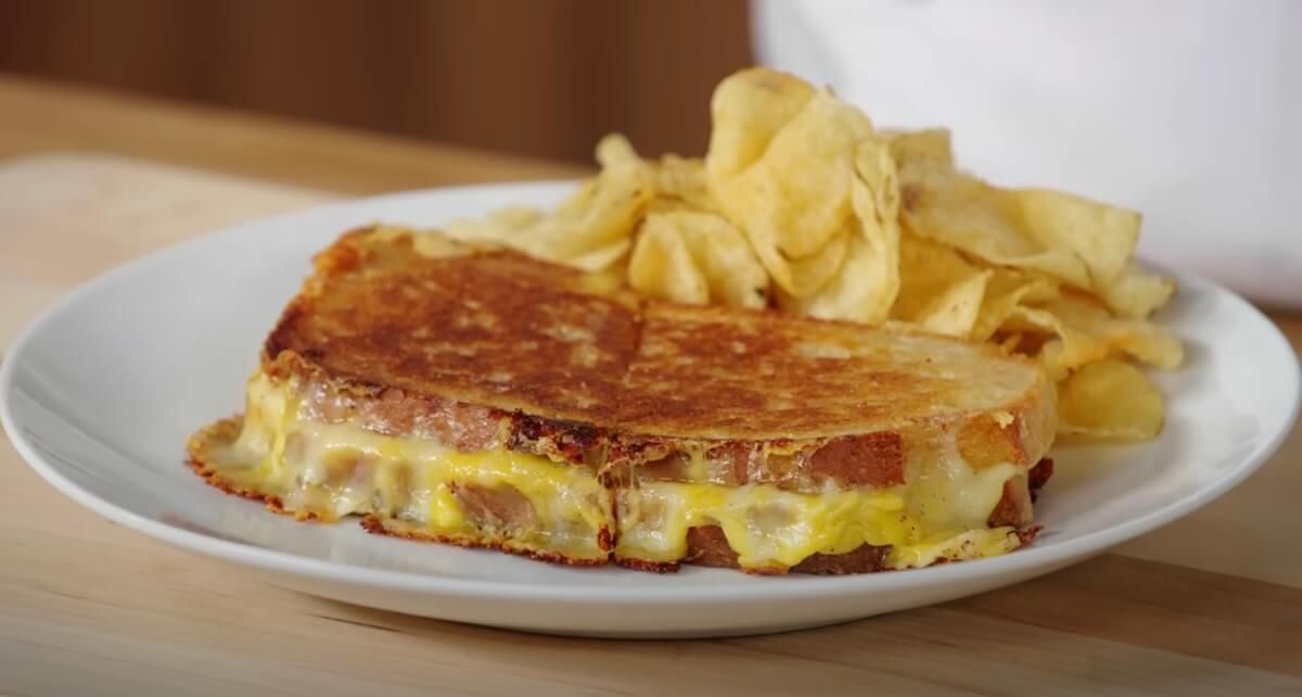 what goes with grilled cheese?