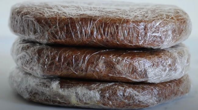 you can store a frosted cake